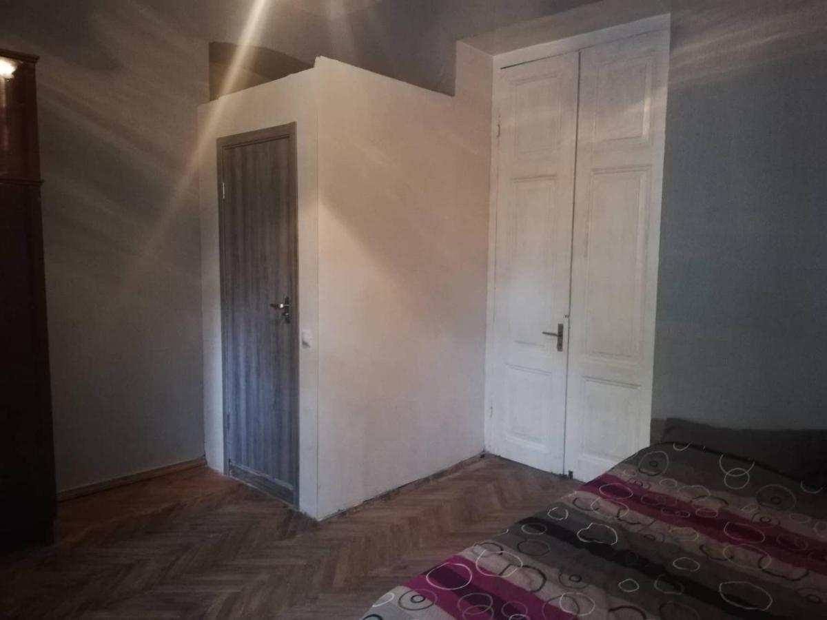 Eka'S Apartment On Marjanishvili Τυφλίδα Εξωτερικό φωτογραφία