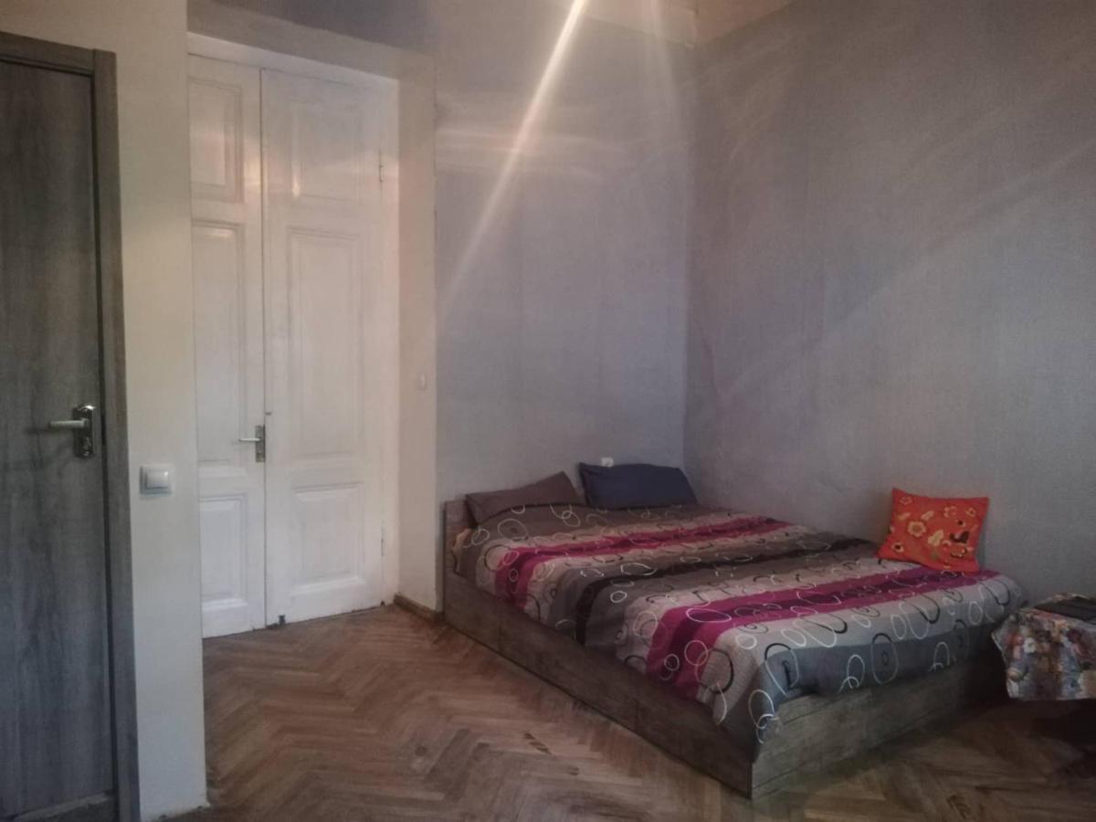 Eka'S Apartment On Marjanishvili Τυφλίδα Εξωτερικό φωτογραφία